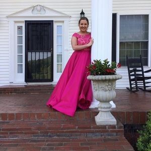 Meet your Posher, Allie